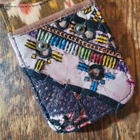 🌎👽 Free People Boho Embroidered Repurposed vtg banjara hippie Wallet card case - Picture 6 of 14